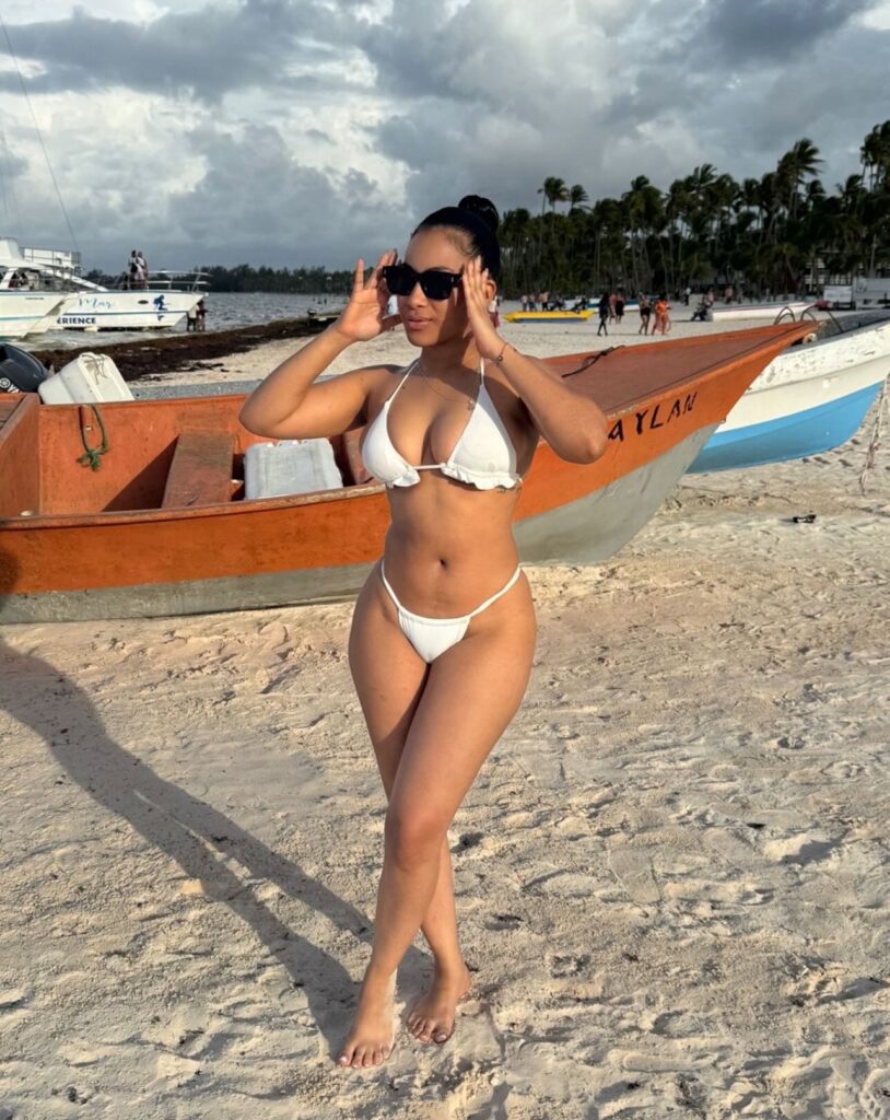 Santo Domingo girls