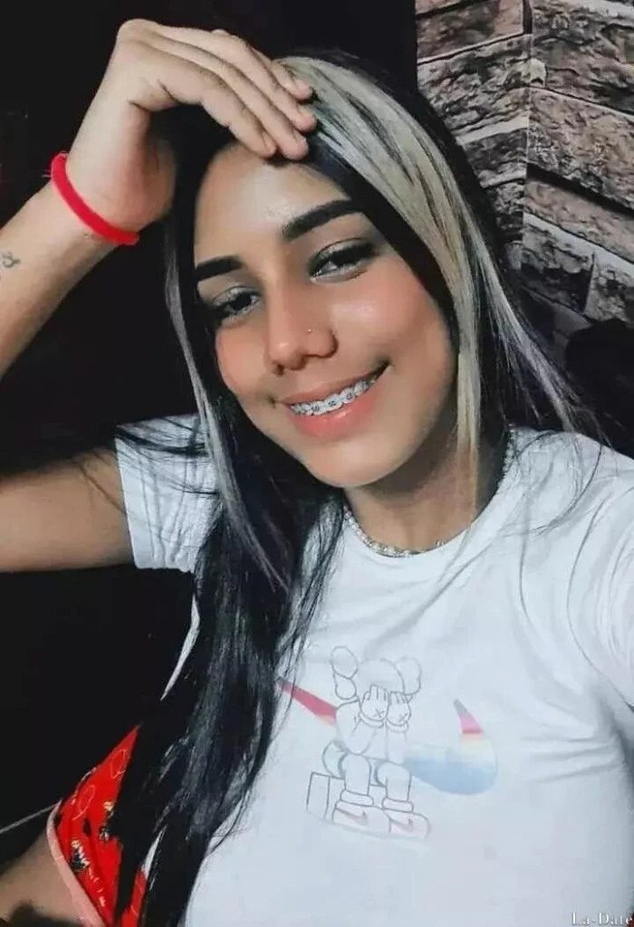 Milena Profile image 4