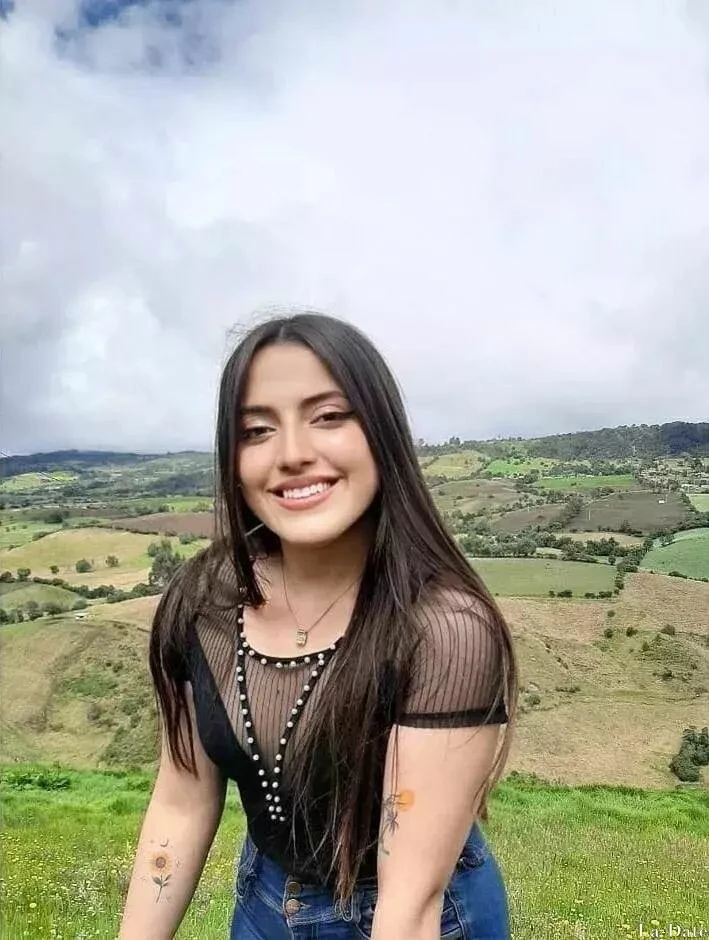 Fernanda Profile image 1