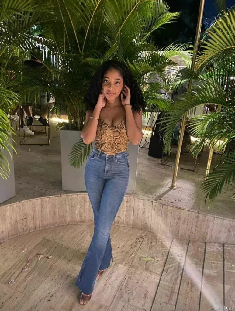 Yajara Profile image 1