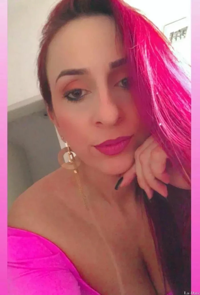 Laura Profile image 4
