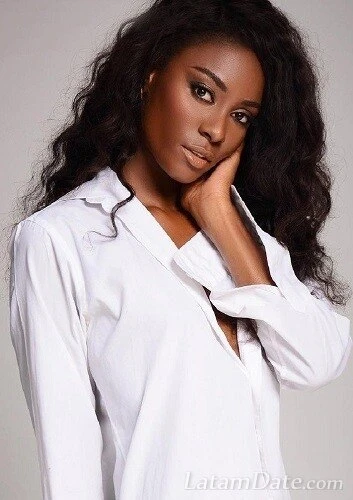 Daniela Profile image 1