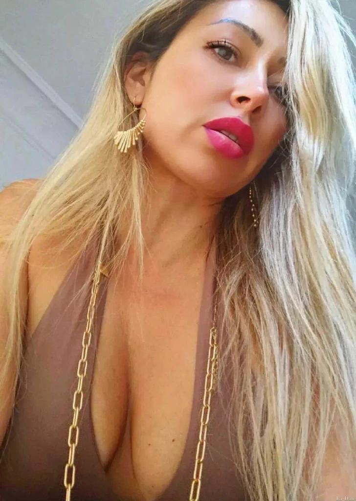 Carmen Profile image 2